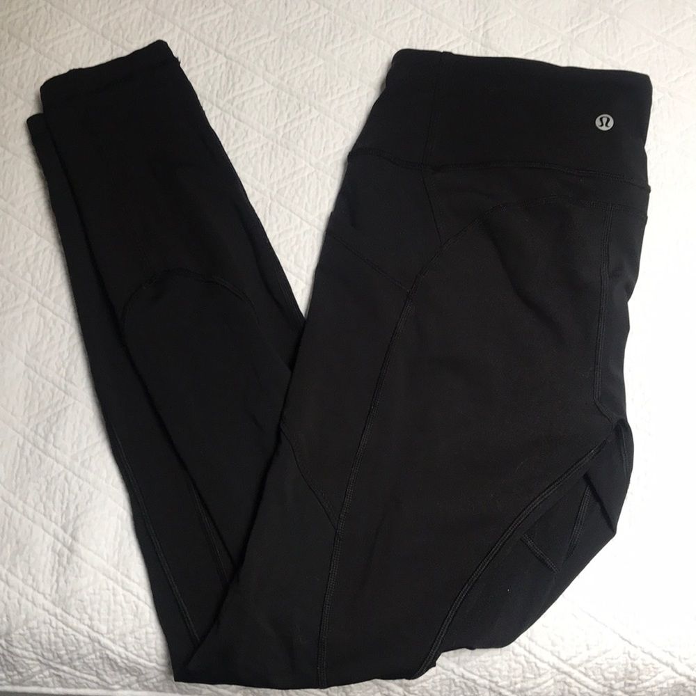 Lululemon All the Right Places EUC Size 8